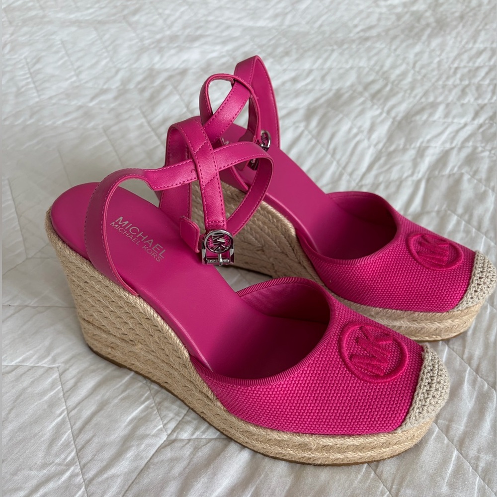 NEW  Michael Kors Pink Espadrille Wedge Sandals Retail $195